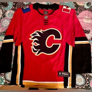 Calgary Flames NHL shirt.